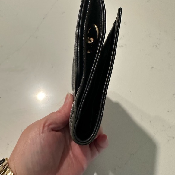 CHANEL Black Leather Vintage Wallet on Chain - Picture 11 of 14